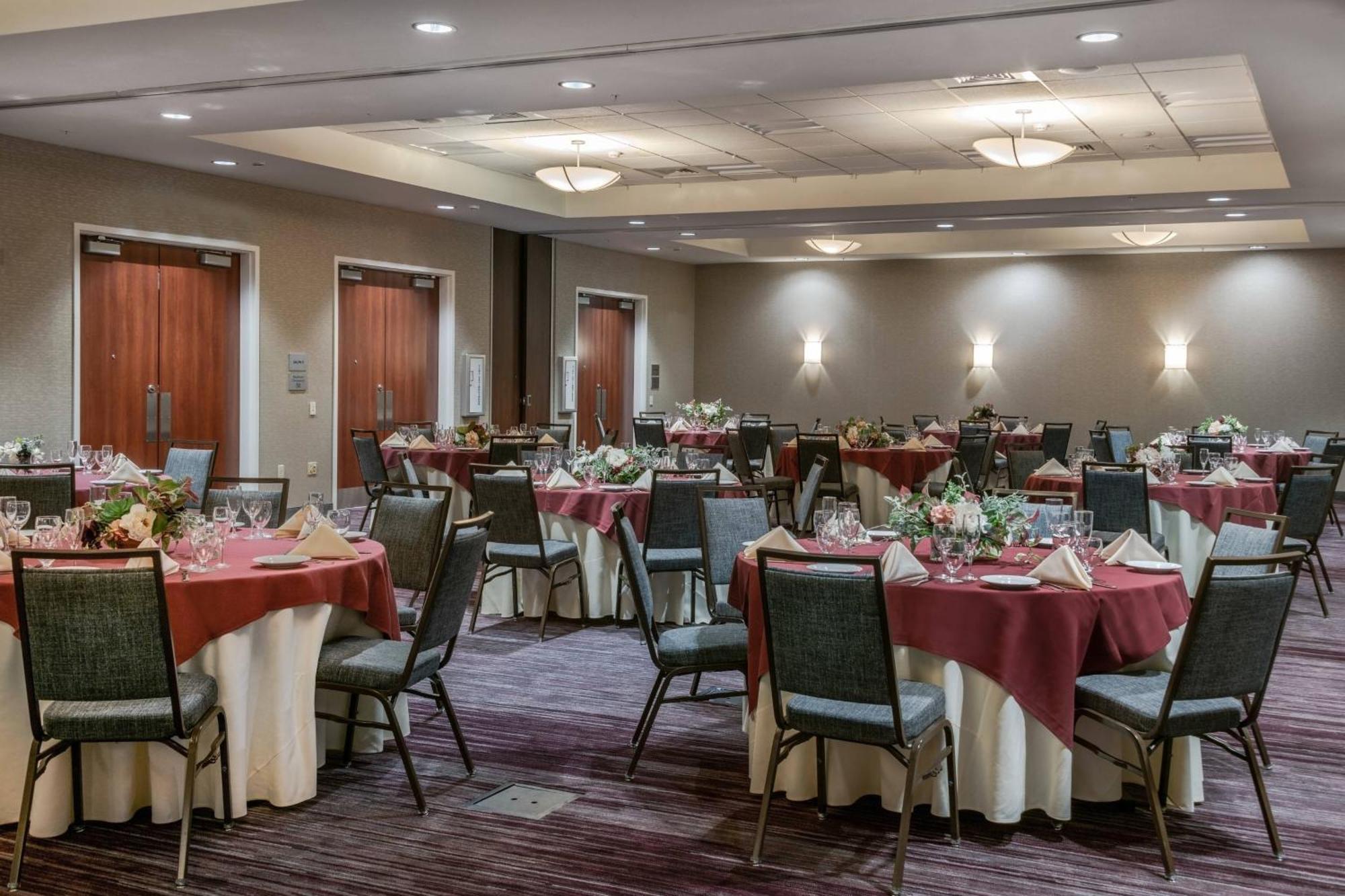 Courtyard By Marriott Newark-University Of Delaware Экстерьер фото