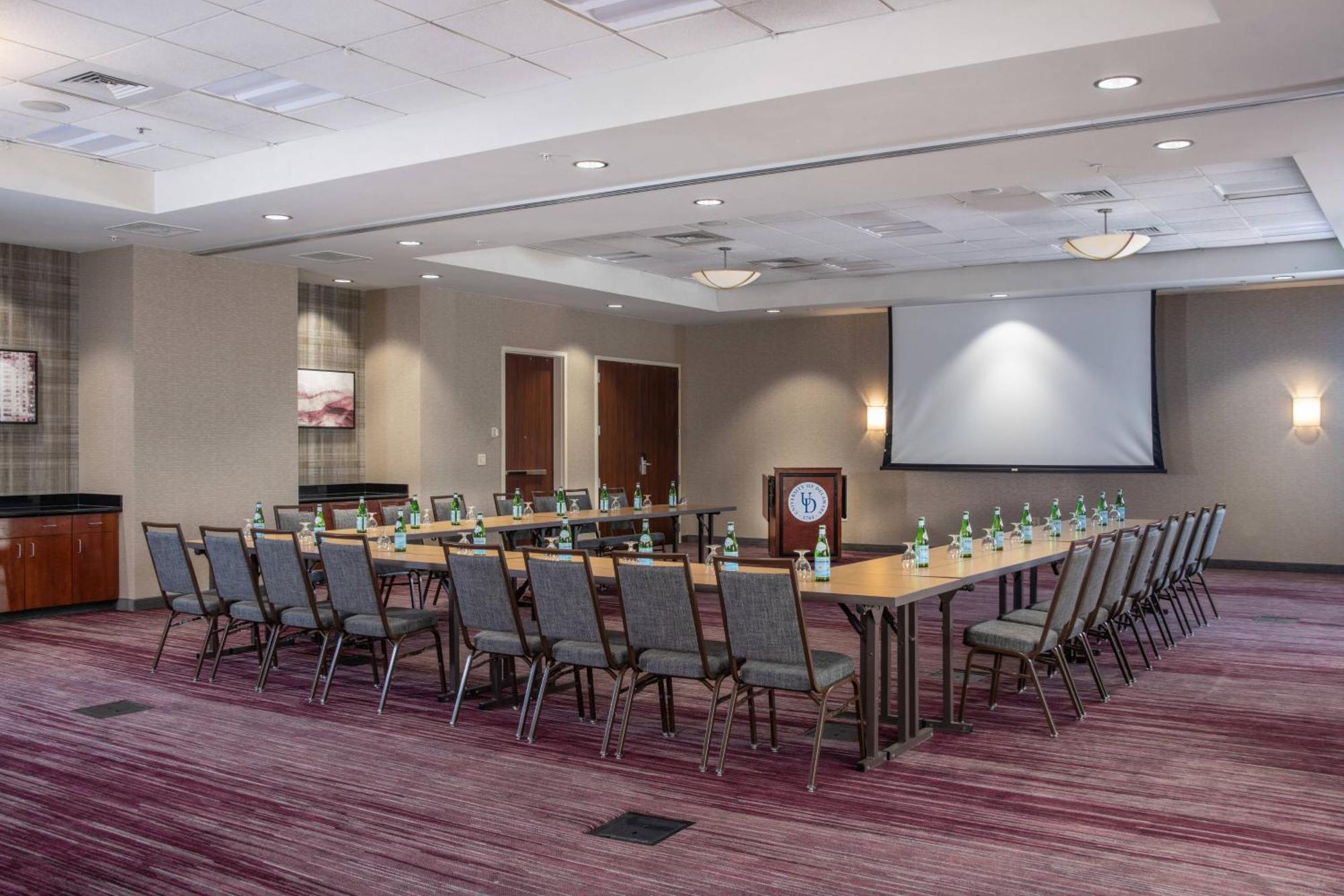 Courtyard By Marriott Newark-University Of Delaware Экстерьер фото